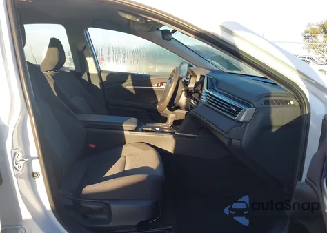 2025 Toyota Camry Le from USA, damaged, VIN 4T1DAACK7SU100136